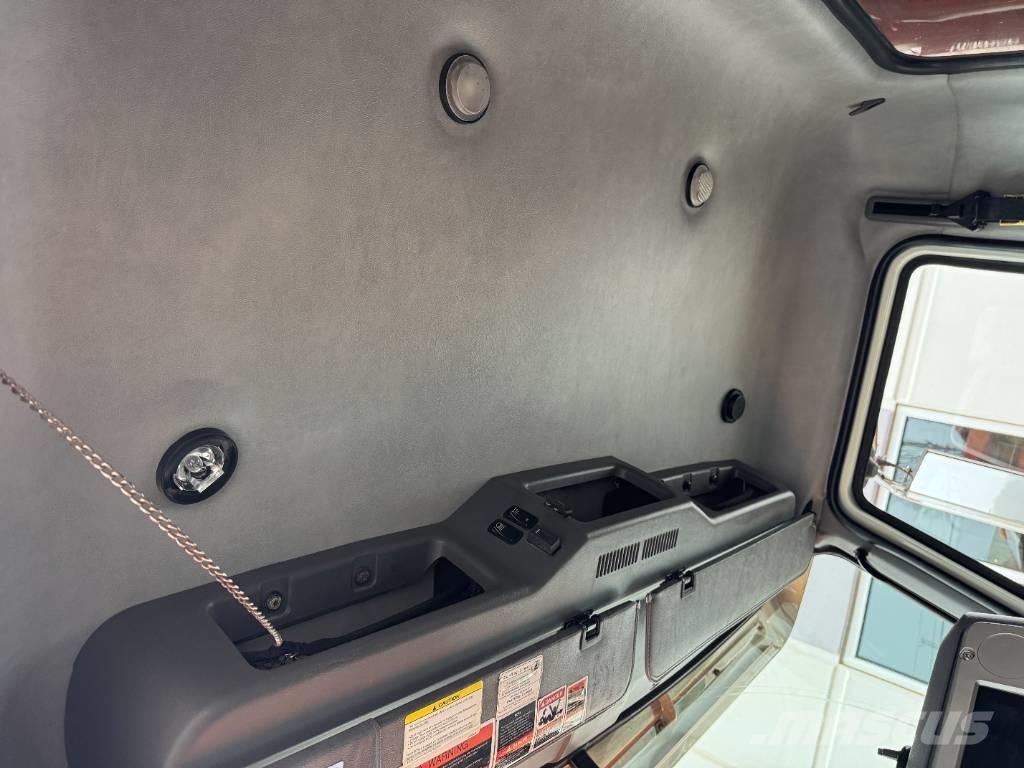 Mack GU813 Sklápěče