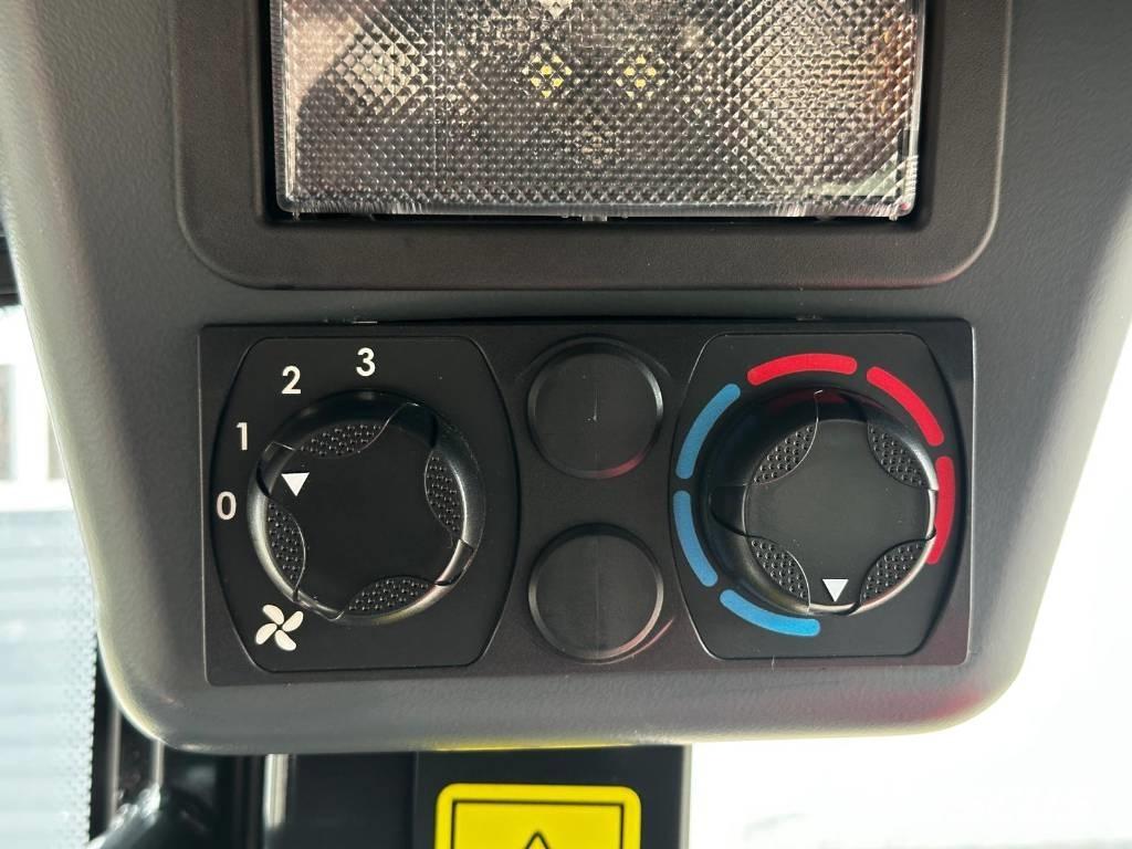 Yanmar V 7 Kolové nakladače