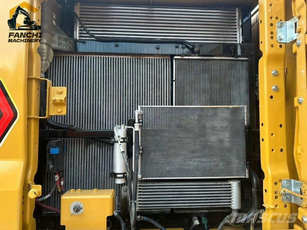 CAT 330 Midi rýpadla 7t - 12t