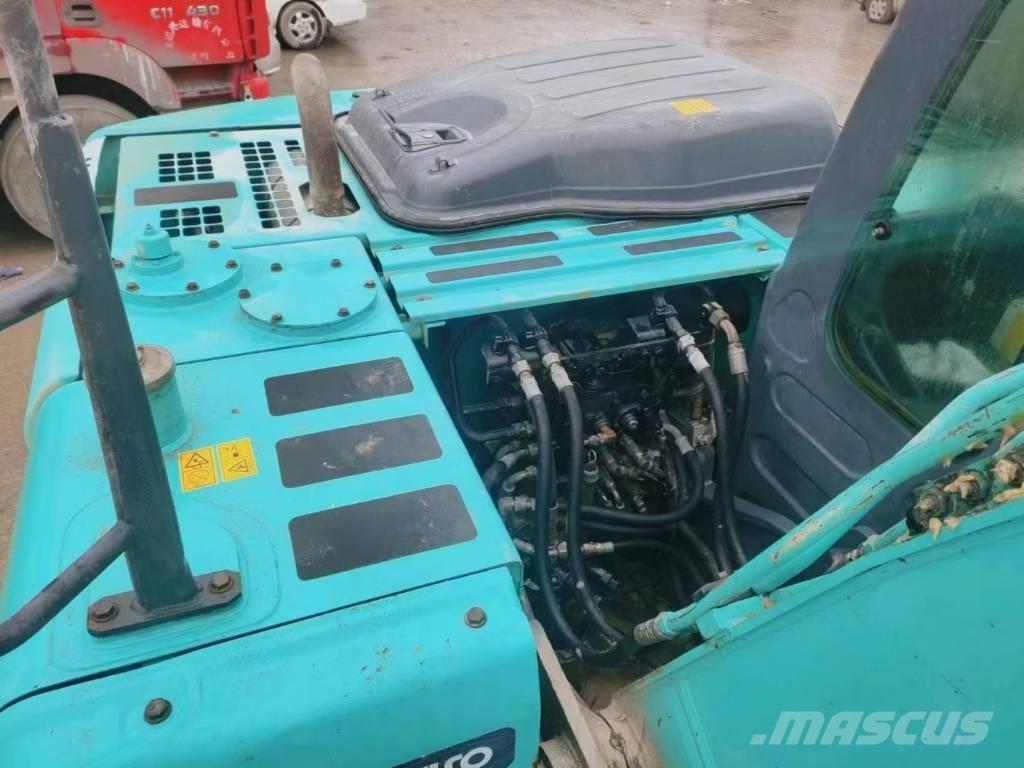 Kobelco SK 140 Pásová rýpadla