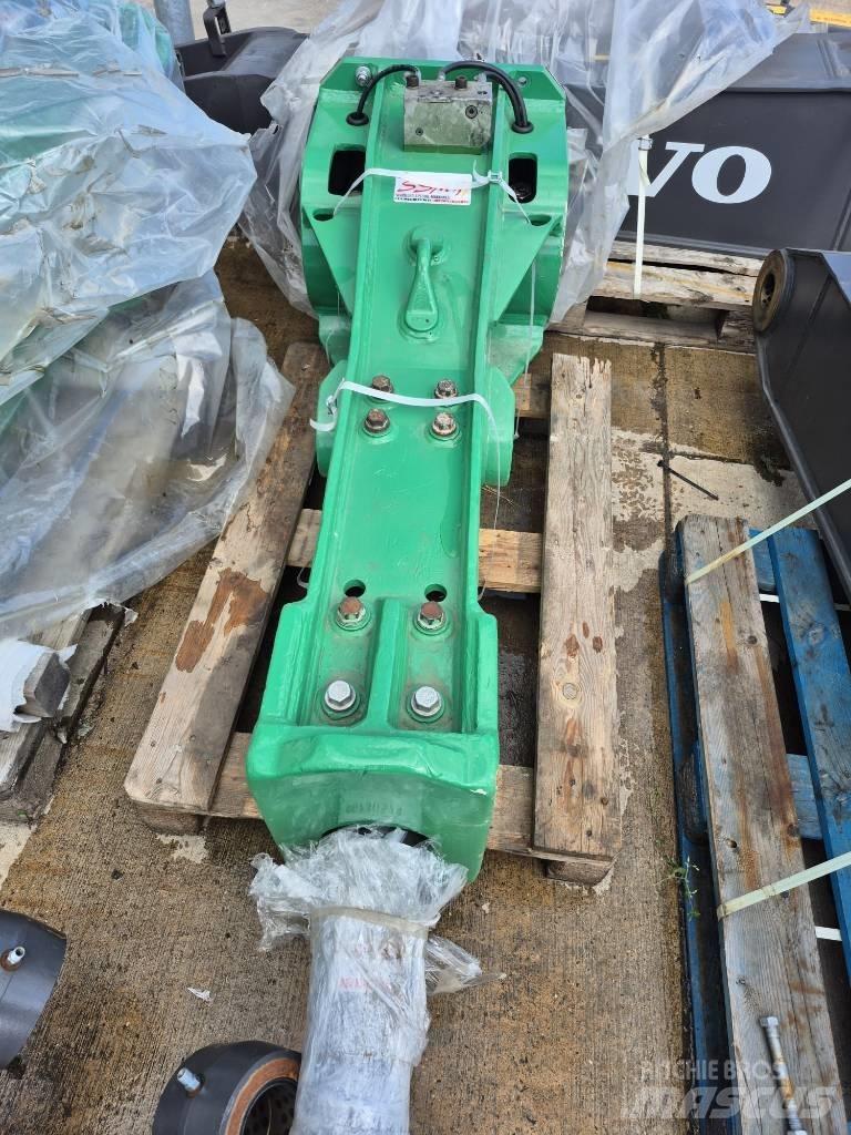 Montabert M 900 Bourací kladiva / Sbíječky