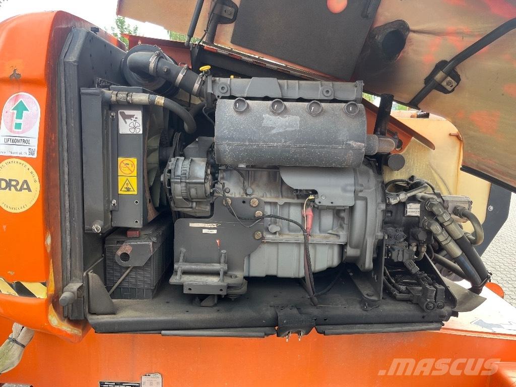 JLG 600 AJ Kloubové plošiny