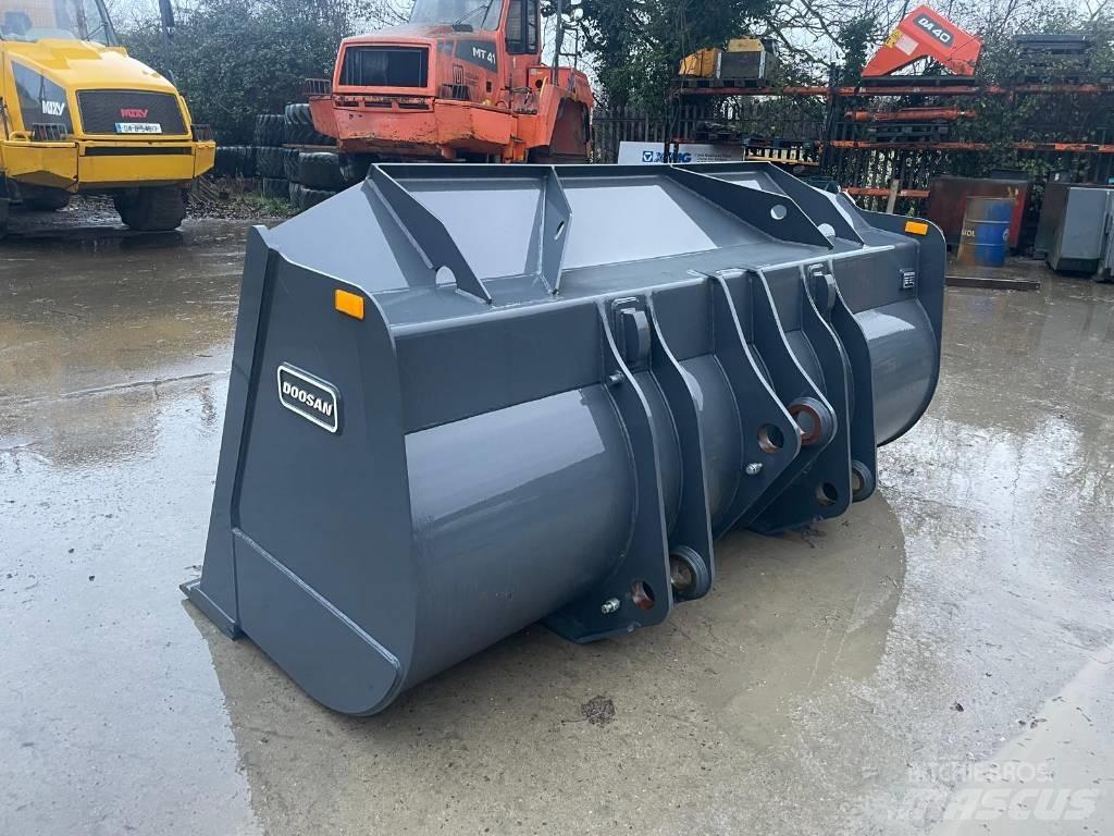 Doosan DL 320-7 Lopaty