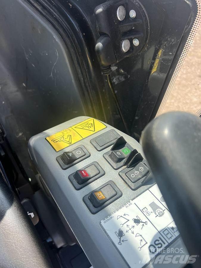 Doosan DX27Z Speciální bagry