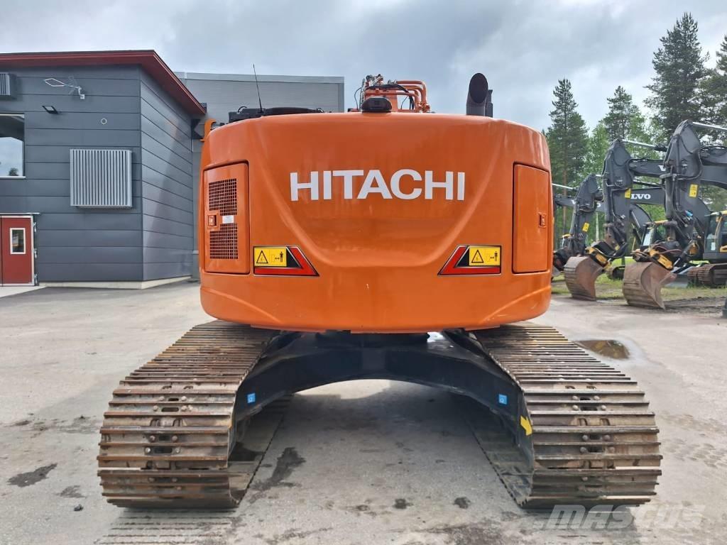 Hitachi ZX225USLC-7 Pásová rýpadla