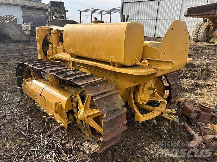 CAT D2 - Pásové dozery