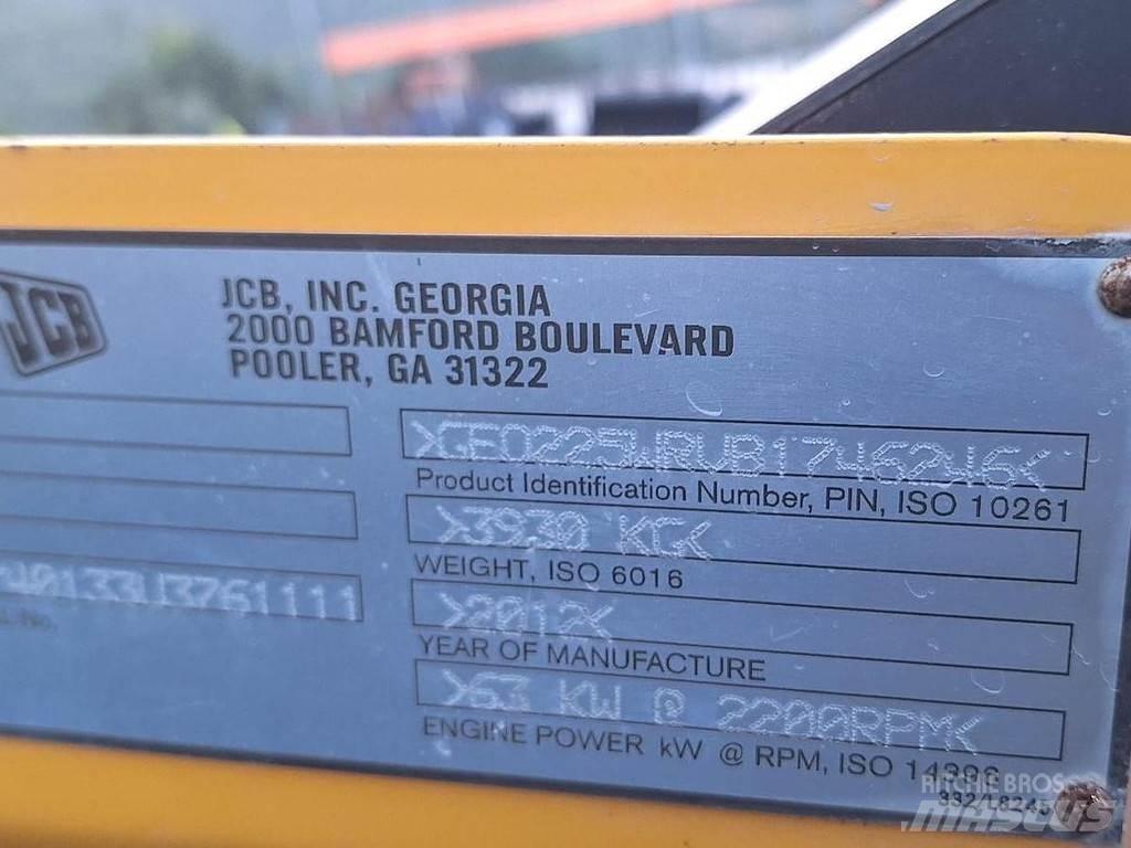 JCB 225 Mininakladače