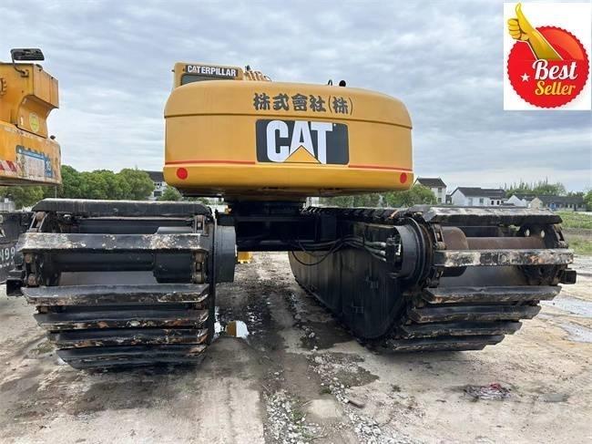 CAT 320 C Obojživelná rypadla