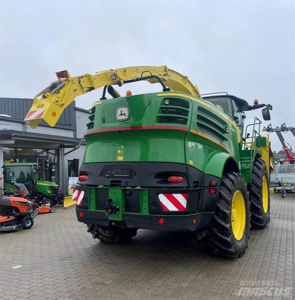 John Deere 8400 i Samojízdné sekačky