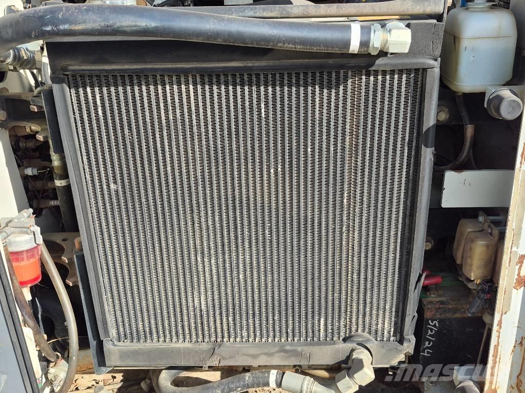 Takeuchi TL 8 Smykem řízené nakladače