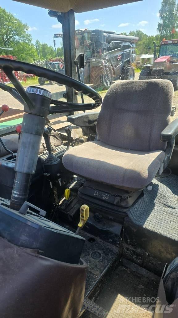 John Deere 2850 Traktory