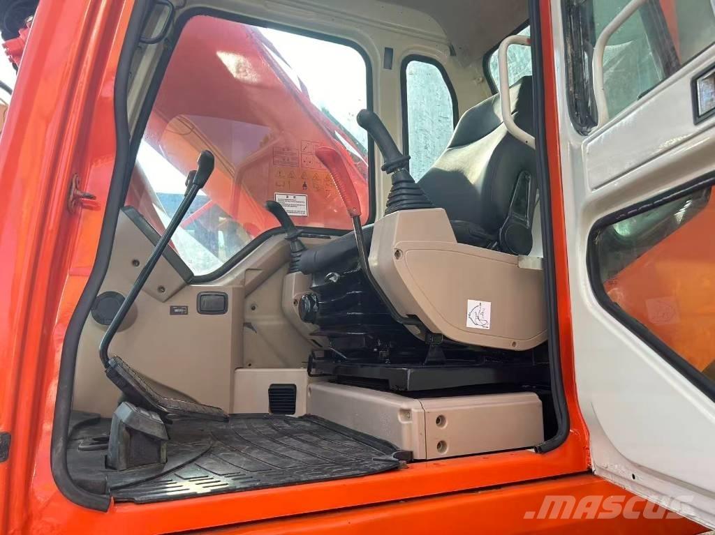Doosan DH 225 LC-7 Pásová rýpadla