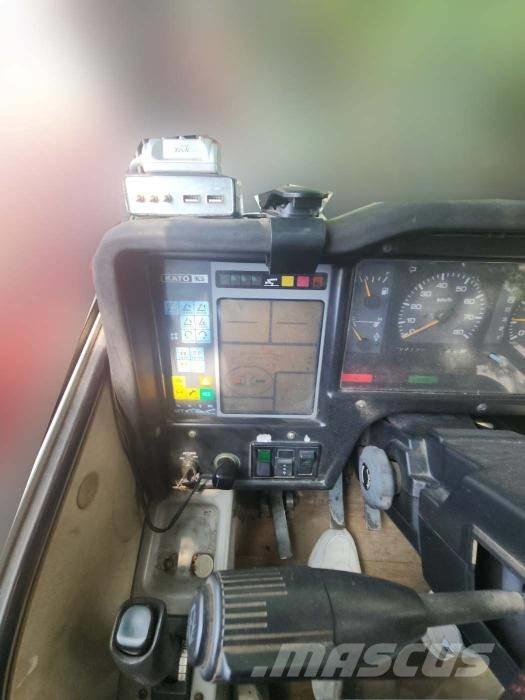 Kato MR 100 Jeřáby pro těžký terén