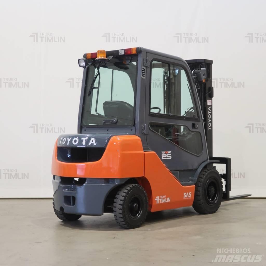Toyota 52-8FDF25 Dieselové vozíky