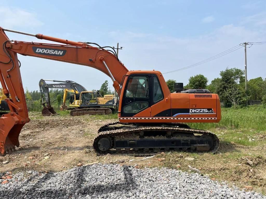 Doosan DH 300 Pásová rýpadla