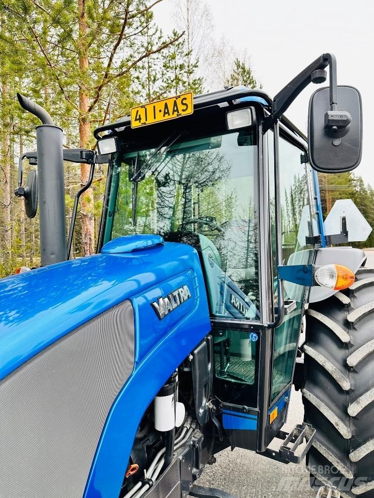 Valtra A 92 Traktory