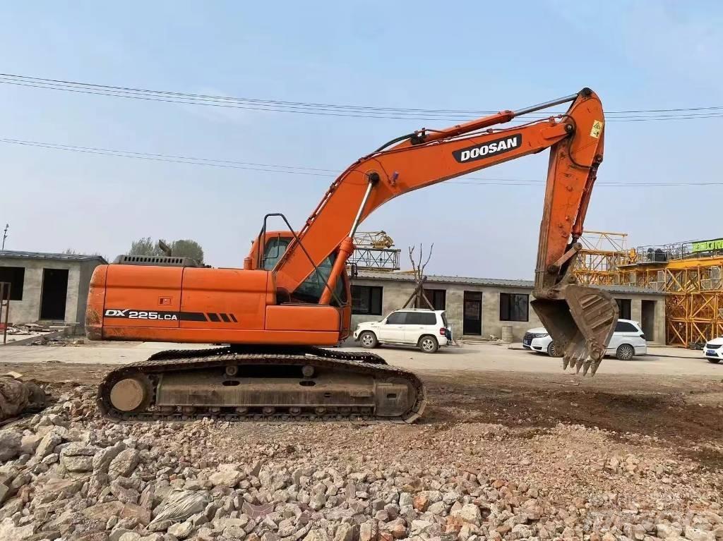 Doosan DX 225 LC Pásová rýpadla