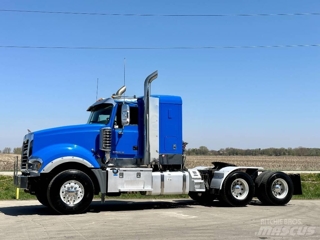 Mack Titan TD 713 Tahače