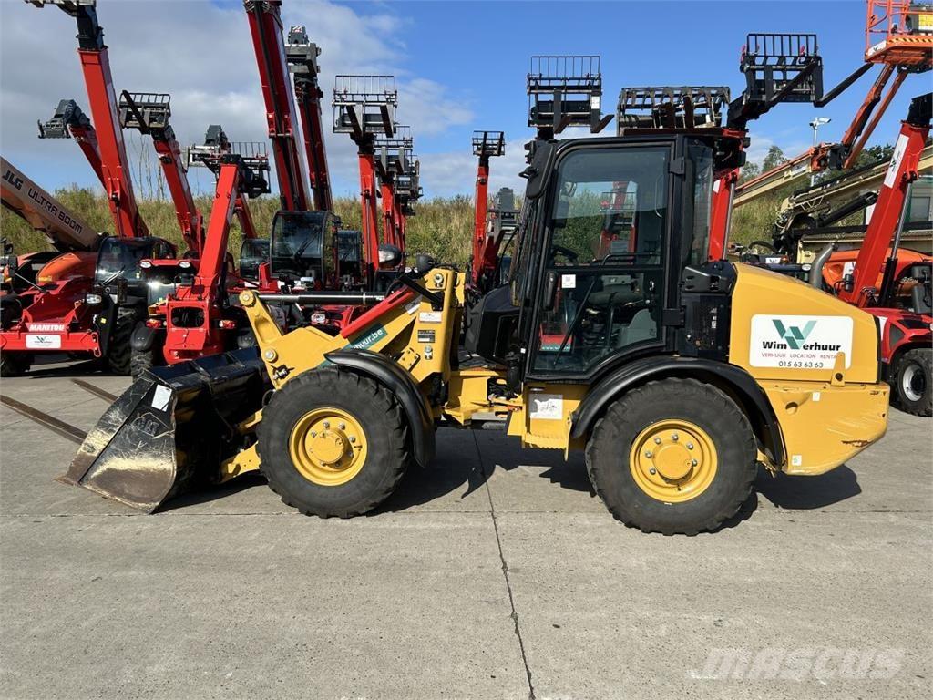 CAT 906 (9145) Víceúčelové nakladače