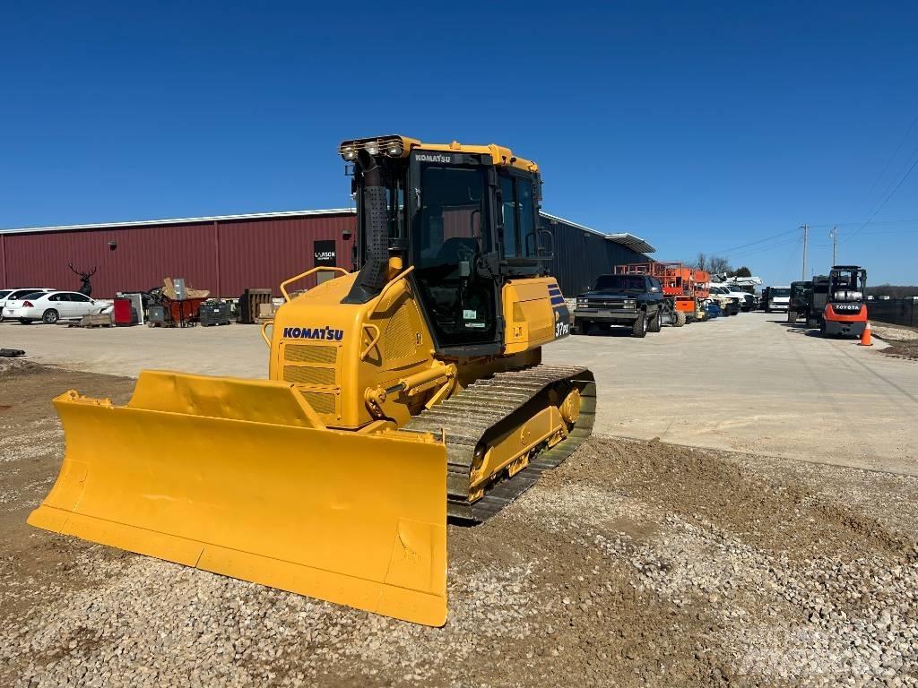 Komatsu D37PX-23 Pásové dozery