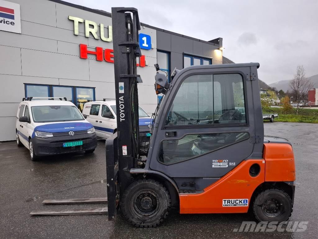 Toyota 02-8FDF25 Dieselové vozíky