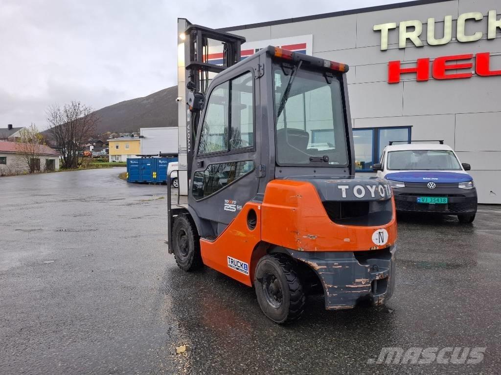 Toyota 02-8FDF25 Dieselové vozíky