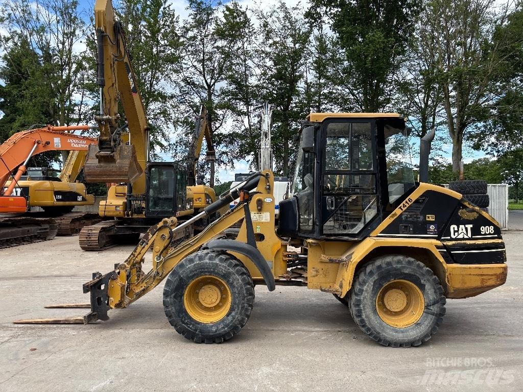 CAT 908 Kolové nakladače