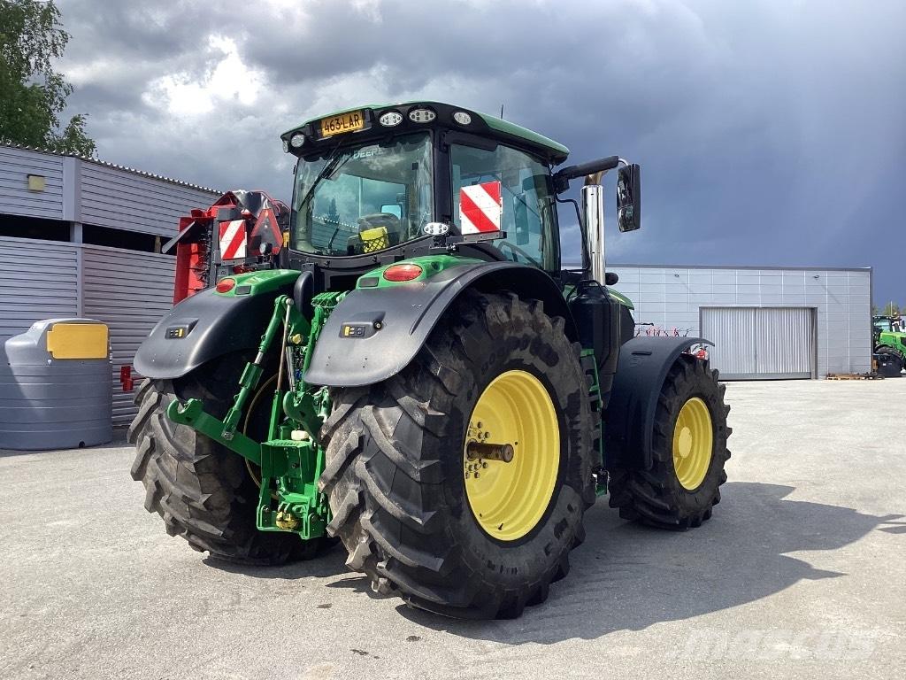 John Deere 6250 R Traktory