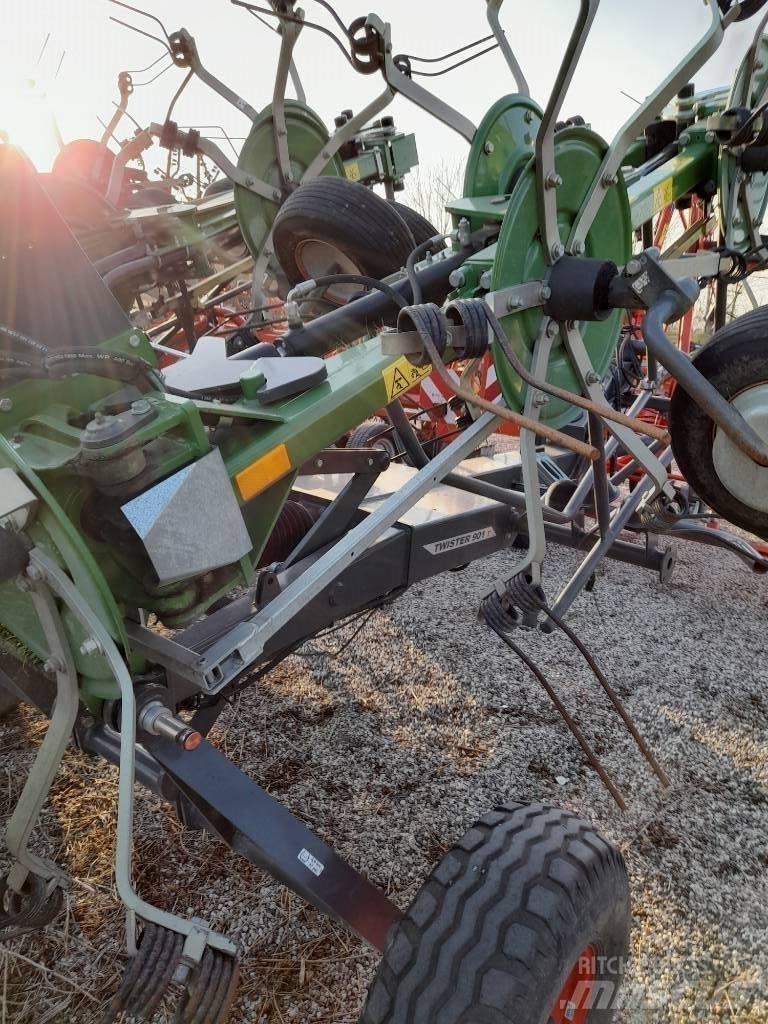Fendt Twister 901T Obraceče a shrabovače sena