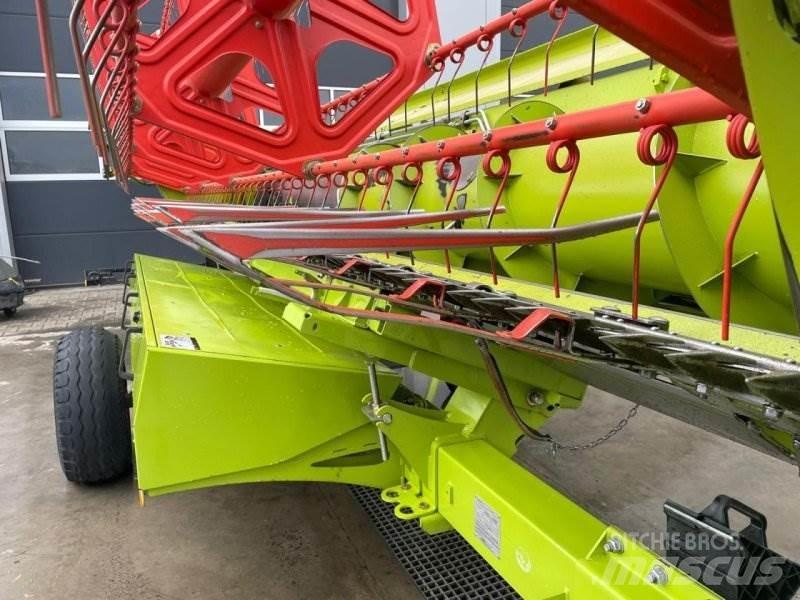 CLAAS Tucano 450 Sklízecí mlátičky