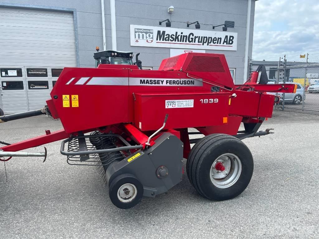 Massey Ferguson 1839 Lis na hranaté balíky