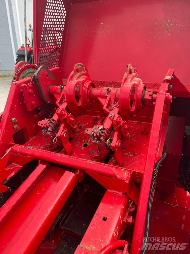 Massey Ferguson 1839 Lis na hranaté balíky