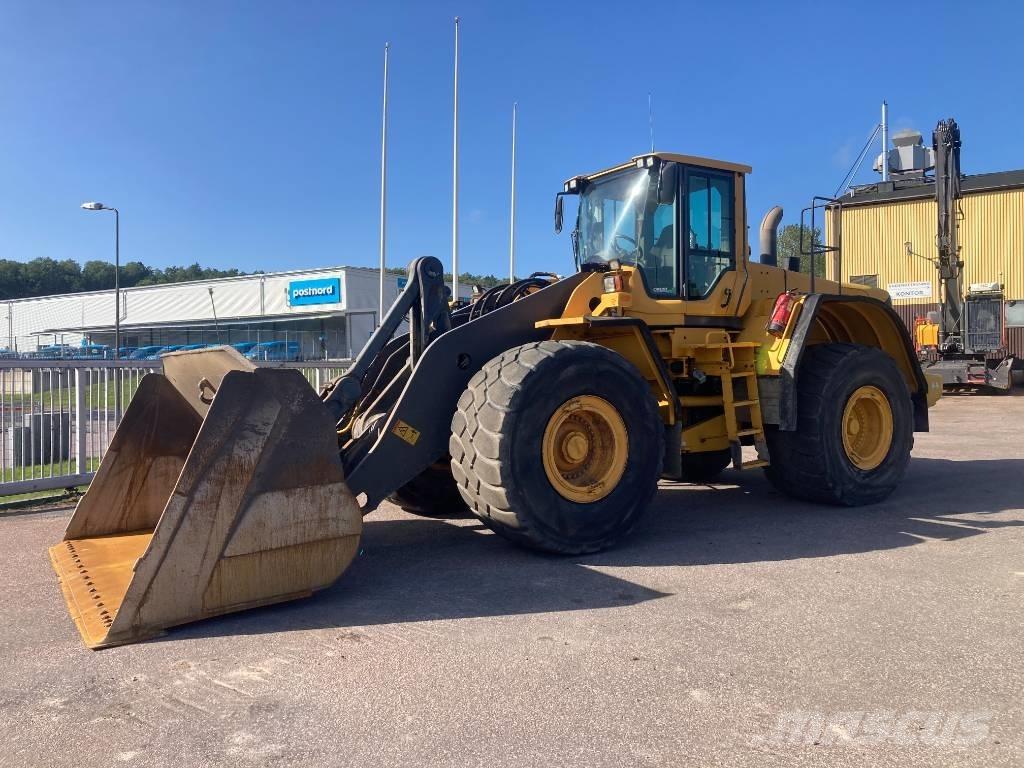 Volvo L 220 F Kolové nakladače