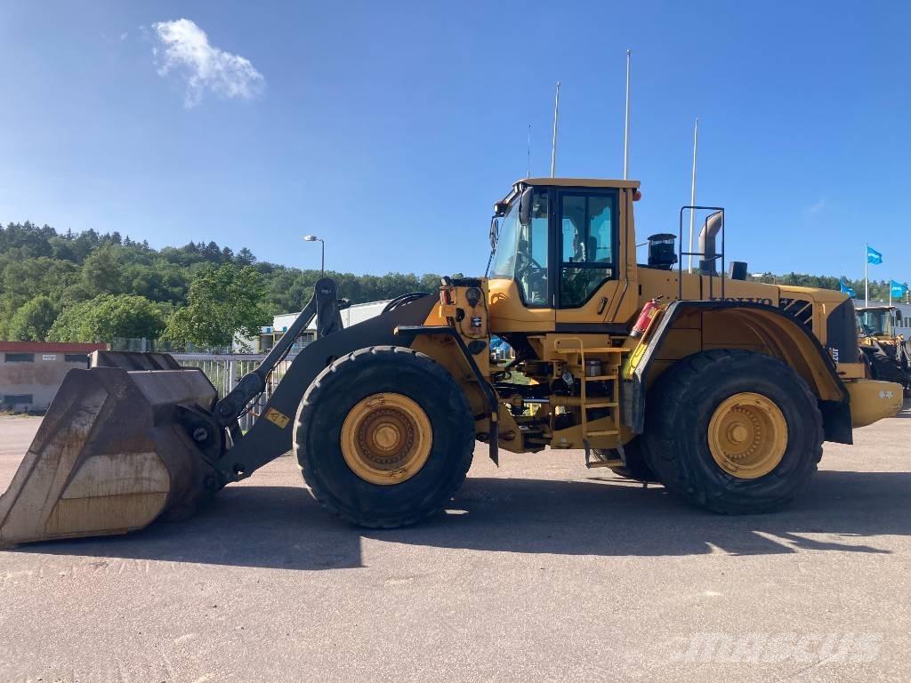Volvo L 220 F Kolové nakladače