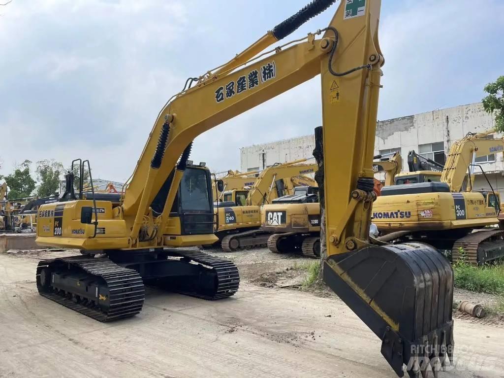 Komatsu PC200-8 Pásová rýpadla