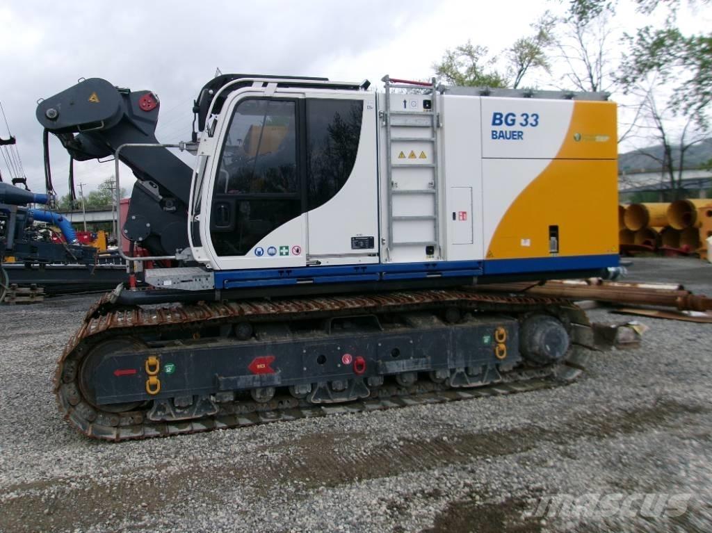 Bauer BG 33 V Velké vrtací stroje
