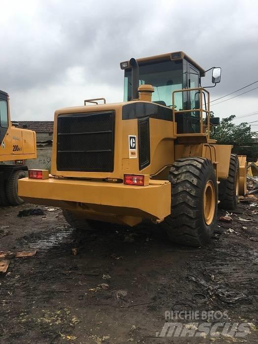 CAT 966 H Kolové nakladače