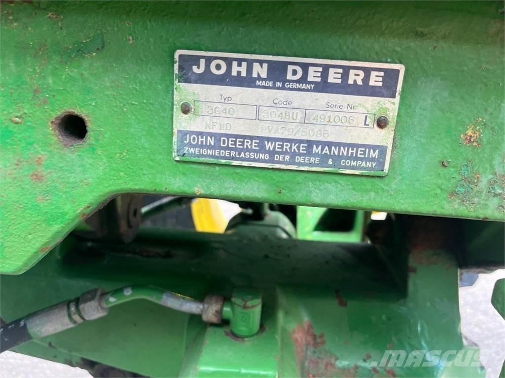 John Deere 3040 Traktory