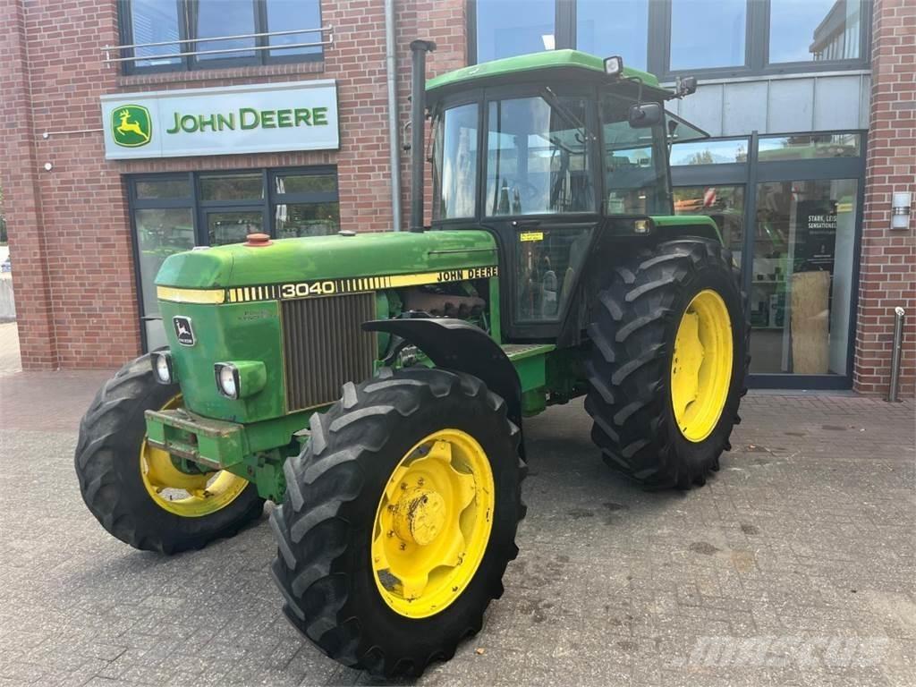 John Deere 3040 Traktory