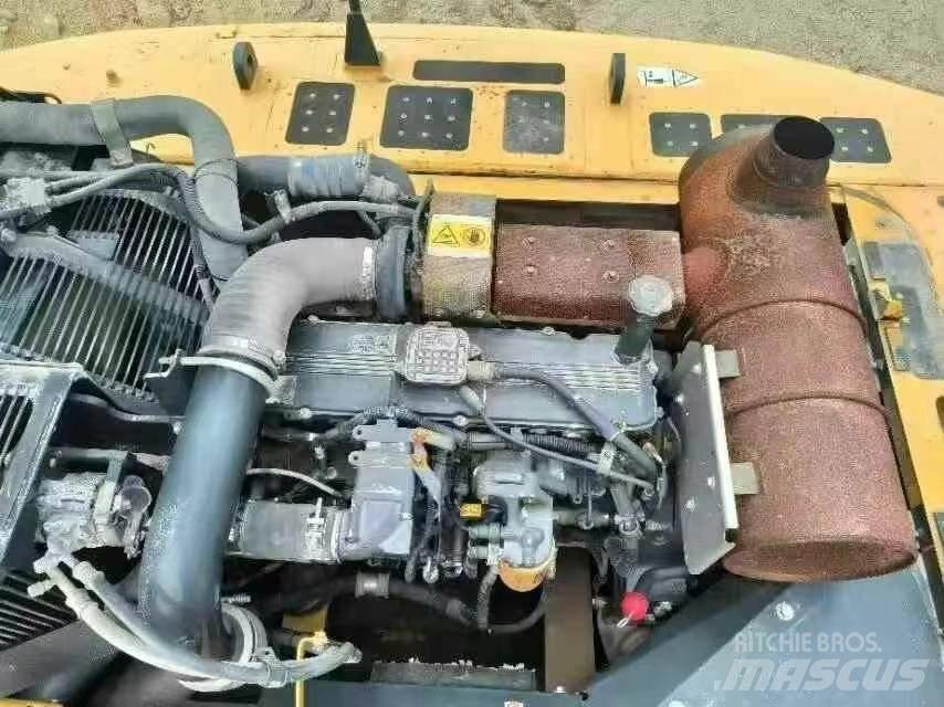 Komatsu PC 360-8 Pásová rýpadla