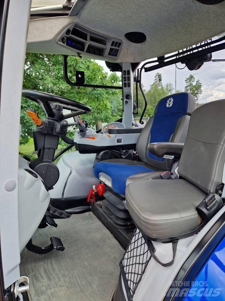 New Holland T 7.245 Traktory