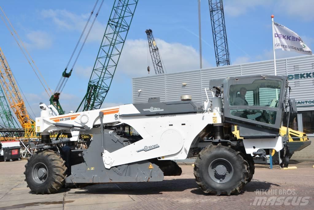 Wirtgen WR2000 Recyklátory asfaltu