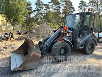 Hitachi ZW 75 Kolové nakladače
