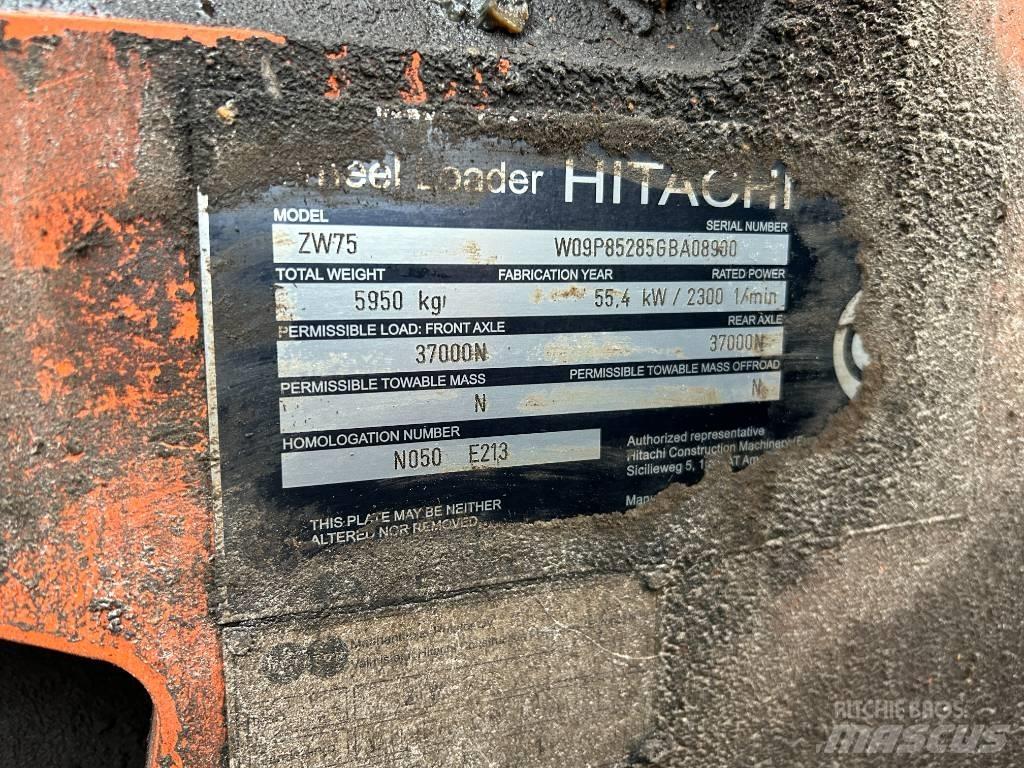 Hitachi ZW 75 Kolové nakladače