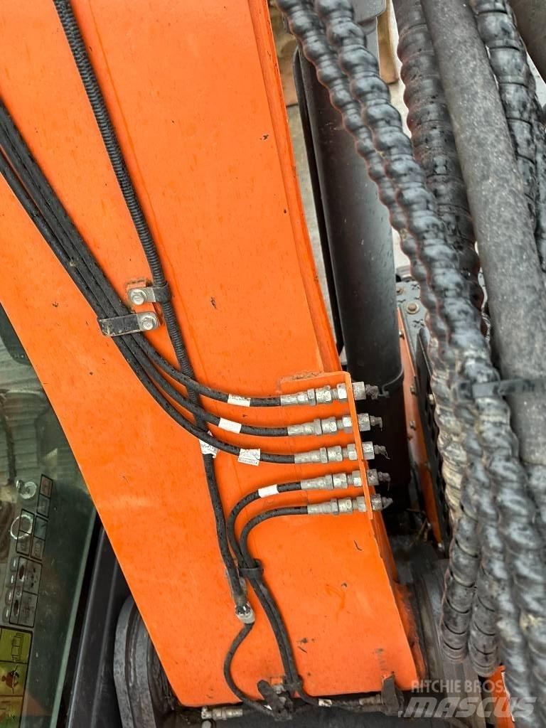 Doosan DX 140 LCR Pásová rýpadla
