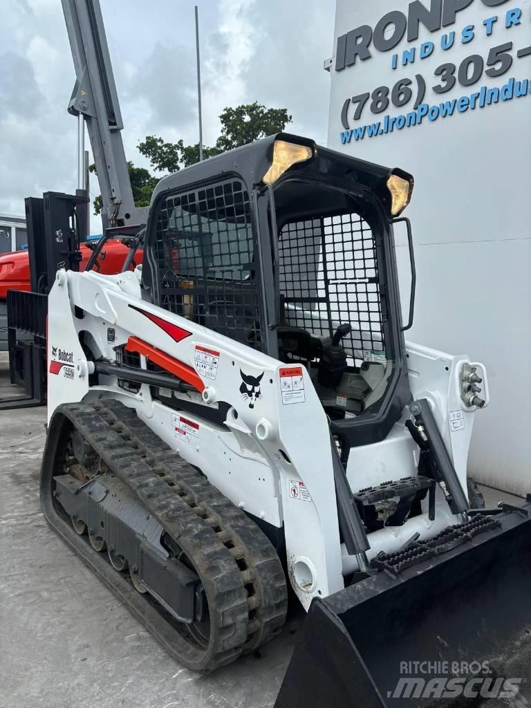 Bobcat T 550 Smykem řízené nakladače