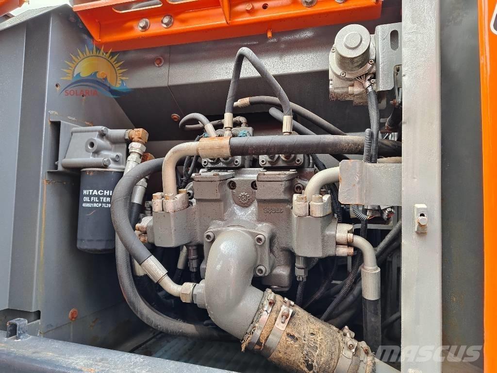 Hitachi ZX 200 Pásová rýpadla