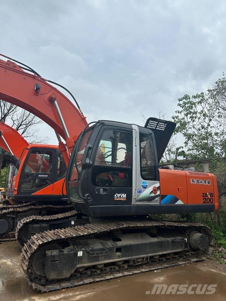 Hitachi ZX 200 Pásová rýpadla