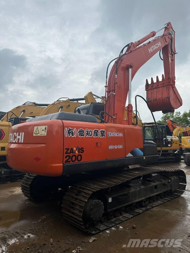 Hitachi ZX 200 Pásová rýpadla