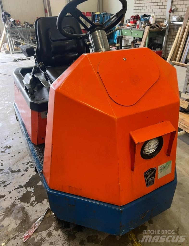 Taylor-Dunn C425 Vlečné vozíky